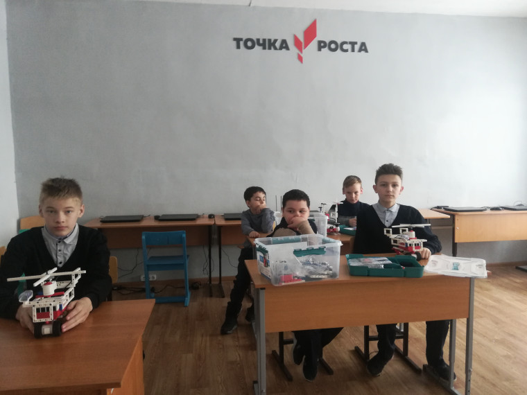 Занятие «Робототехника» по теме «Робоплатформа NikiRobot».